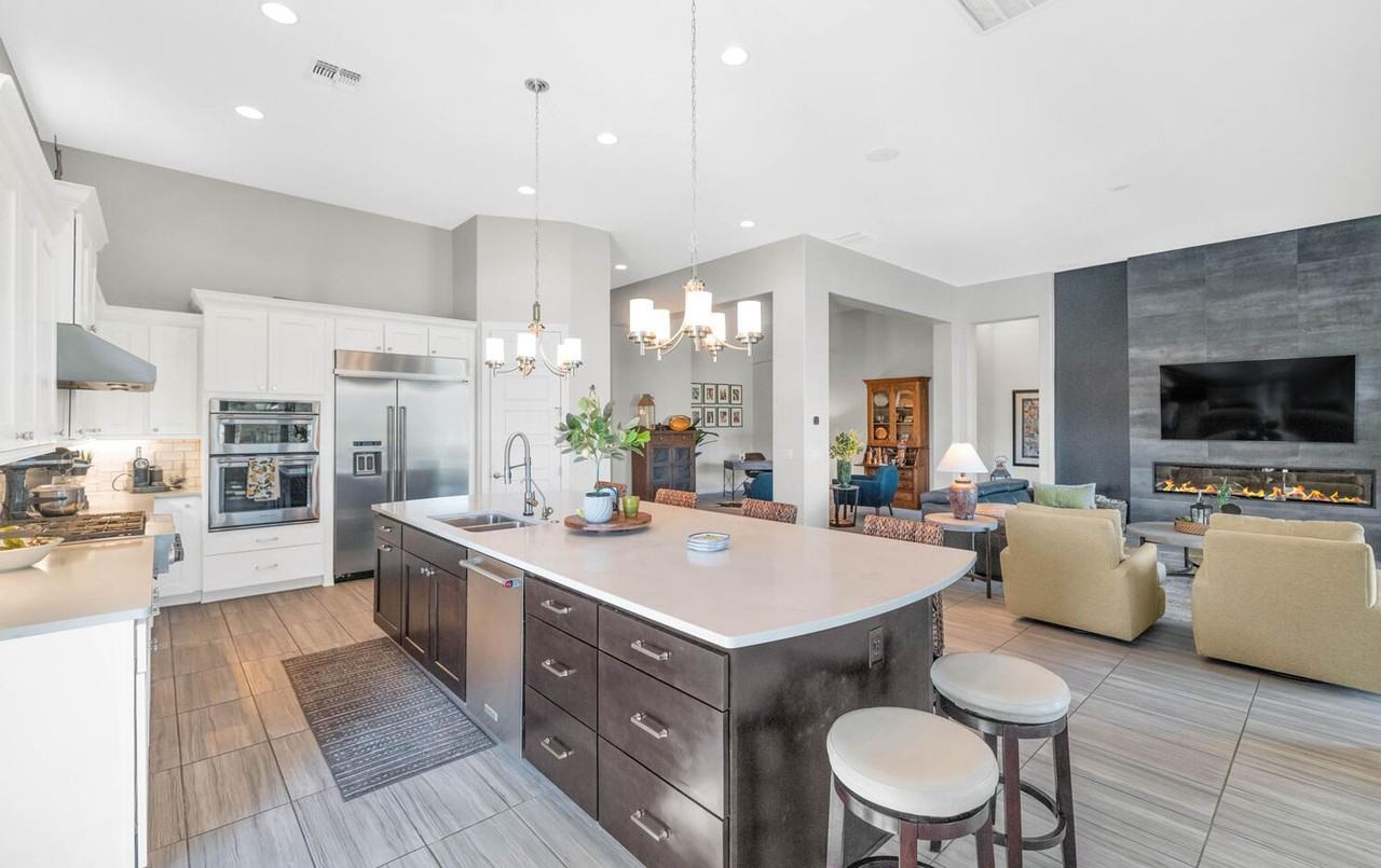 2352 N Estates Cir - Photo 6 of 32