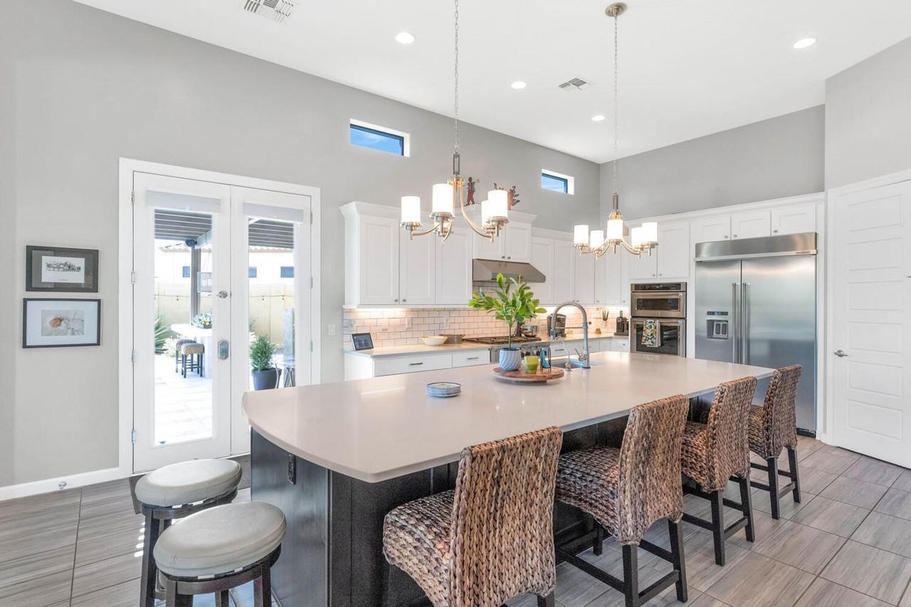 2352 N Estates Cir - Photo 7 of 32