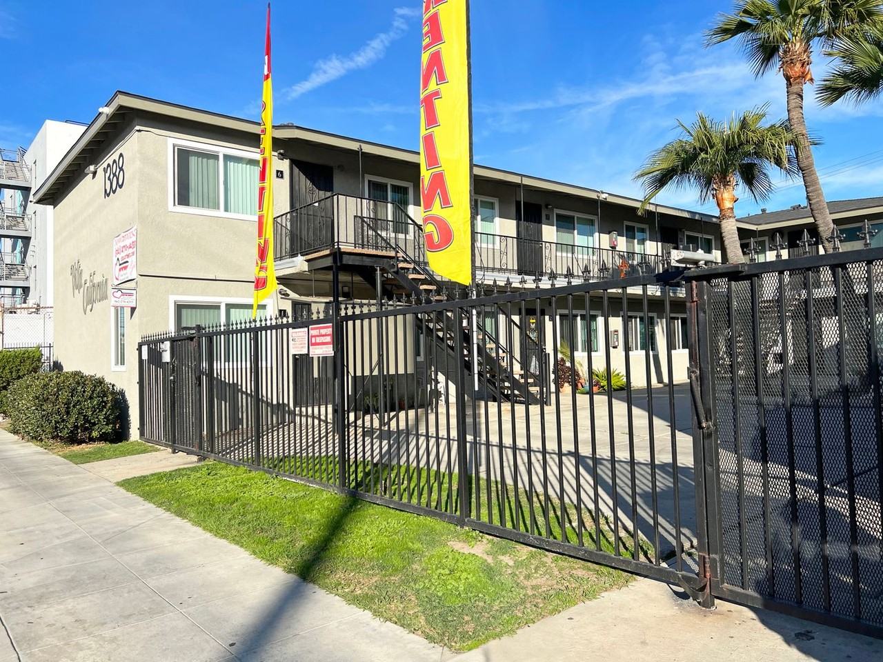 LB1388 - Photo 2 of 8