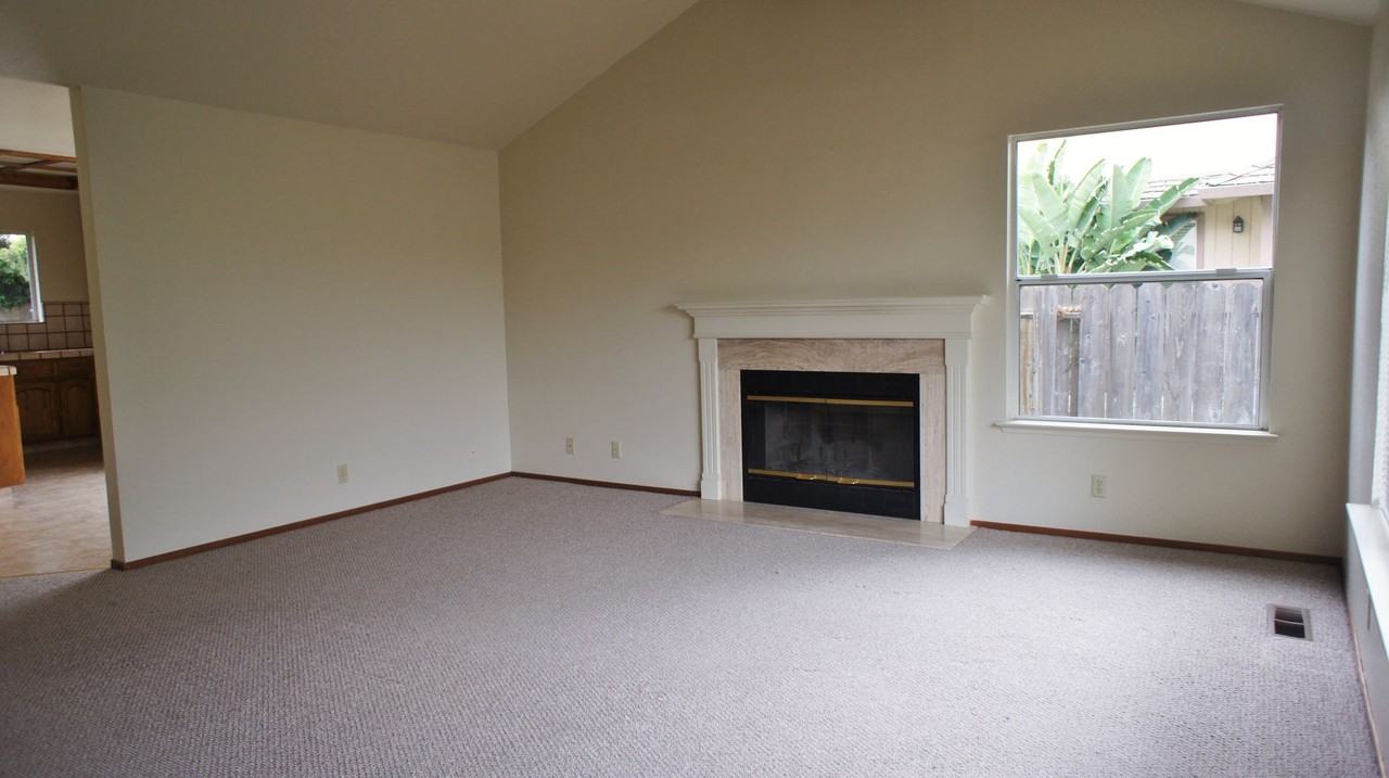 Plum 1030 - Photo 2 of 11