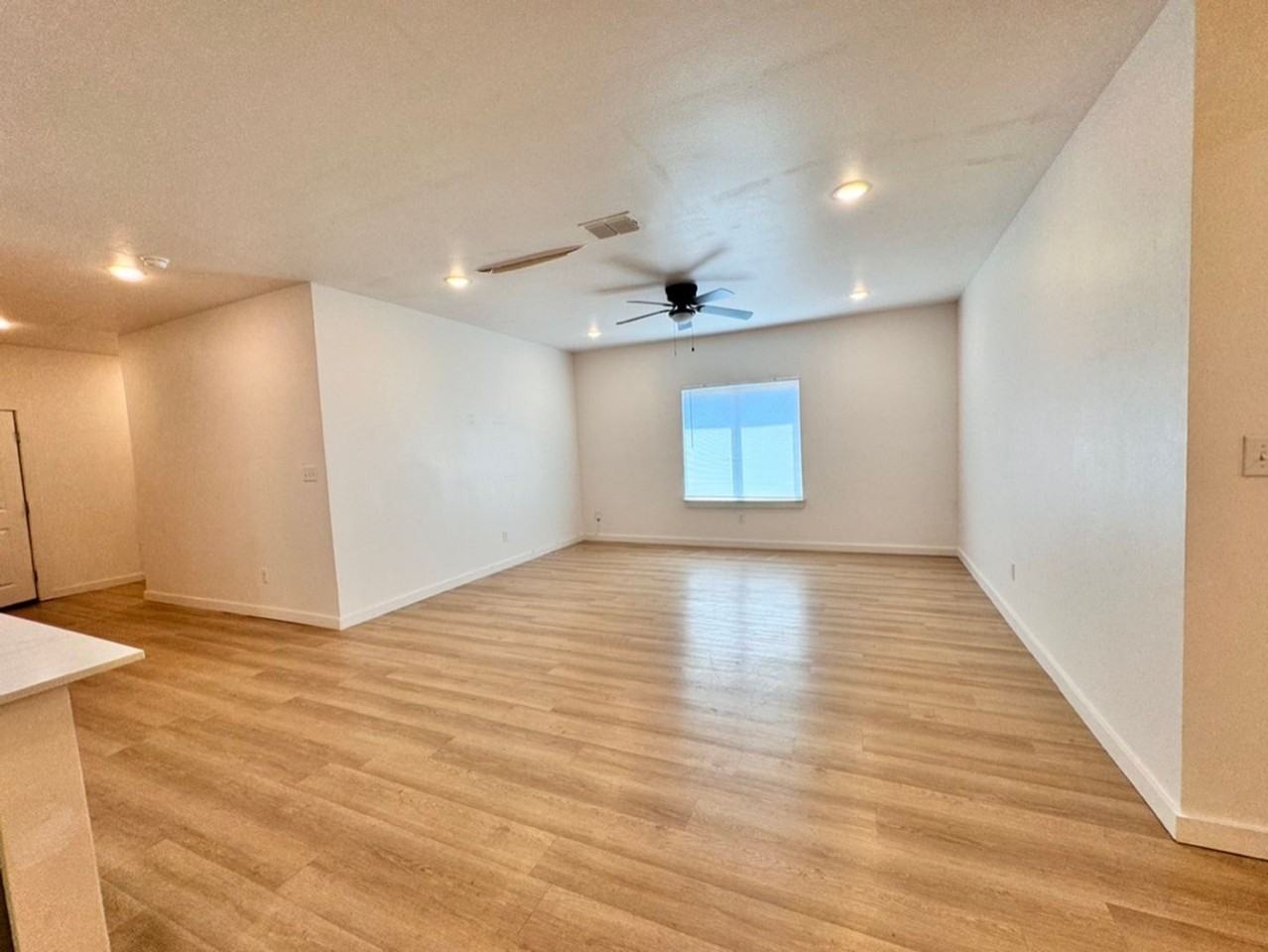 5706 Kemper - Photo 2 of 14