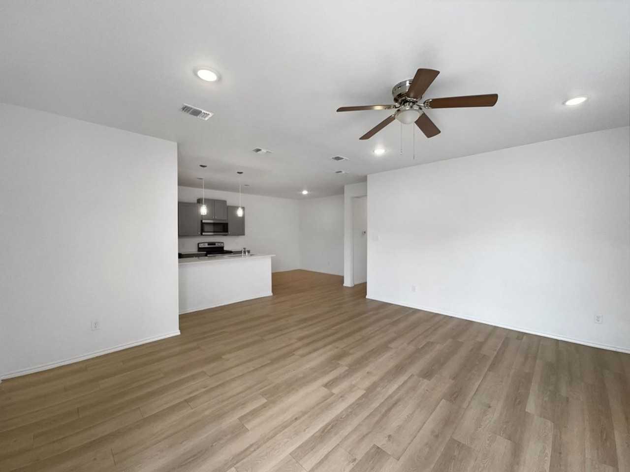 5534 Itasca St - Photo 2 of 23