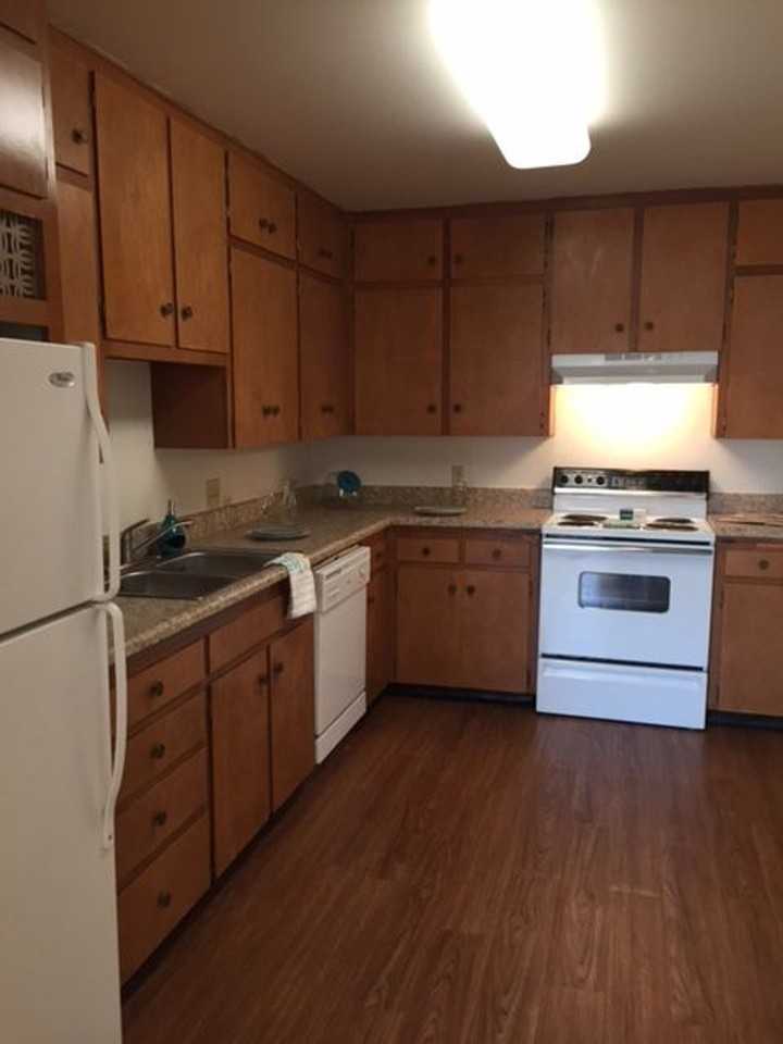 4810-12 Capitol Ave - Photo 2 of 11