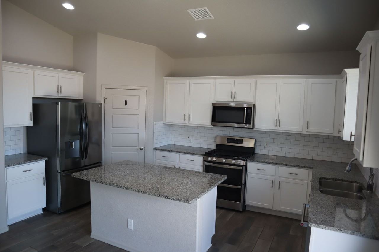 2188 Jacks Dr - Photo 2 of 50