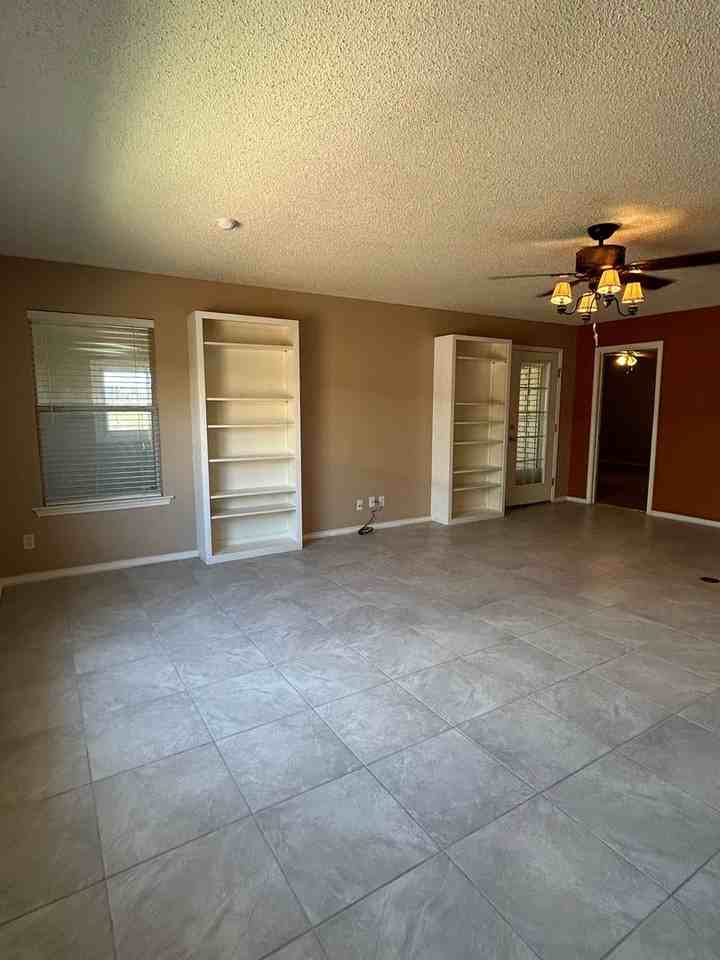 4009 New Orleans Dr - Photo 7 of 16