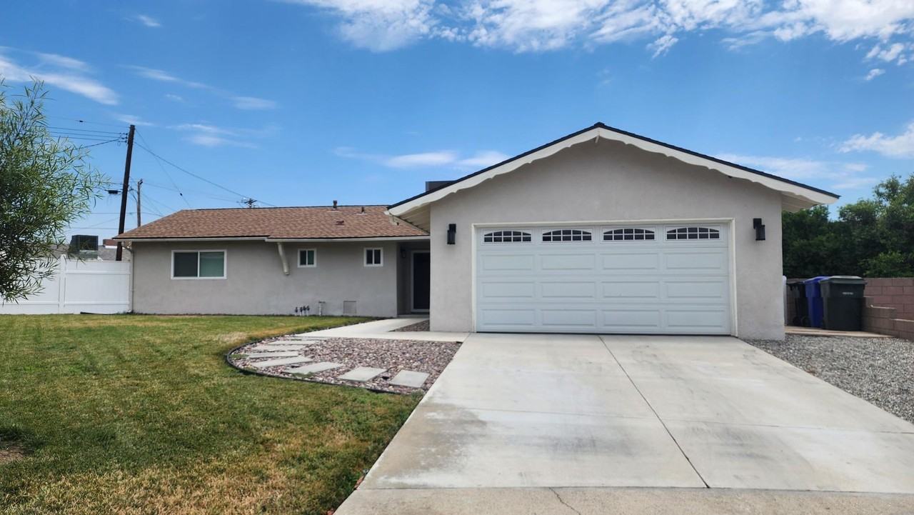 6679 Robinson Rd - Photo 2 of 19