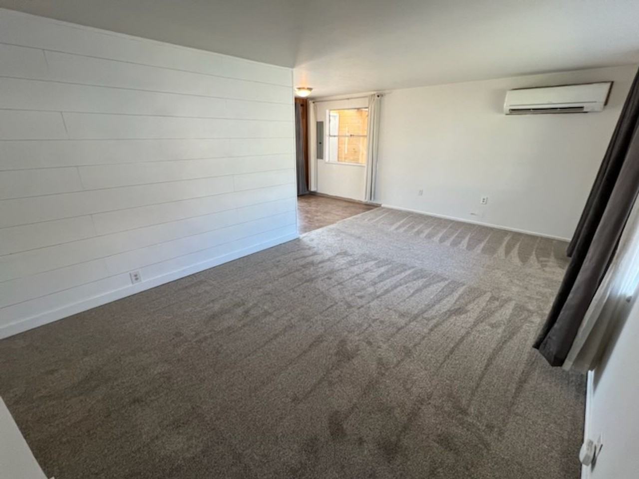 905 Saddlerock Drive - Photo 2 of 16