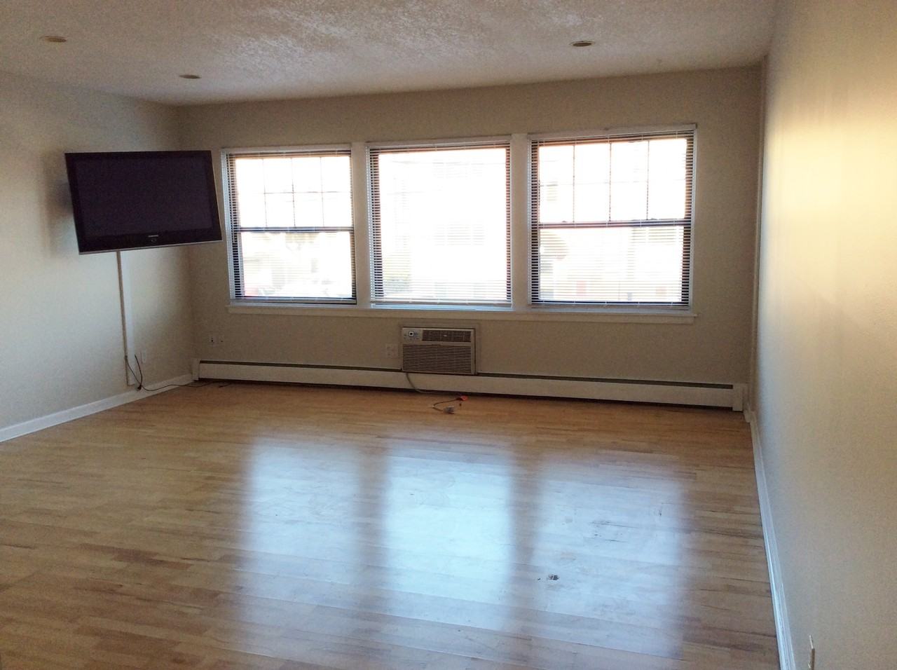 3019 Bryant Ave S #103 - Photo 2 of 13