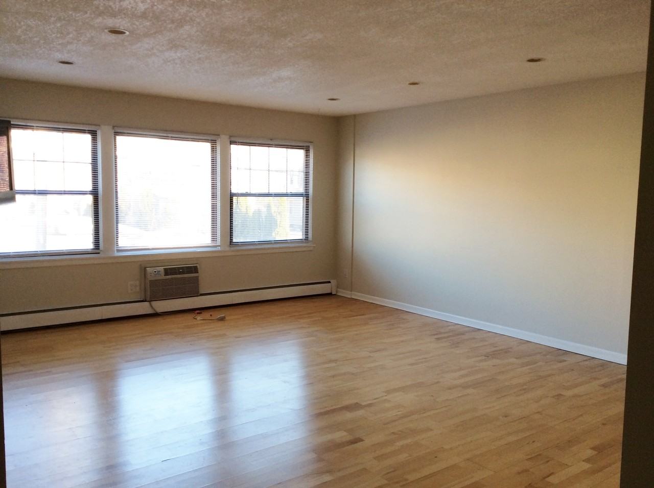 3019 Bryant Ave S #103 - Photo 6 of 13