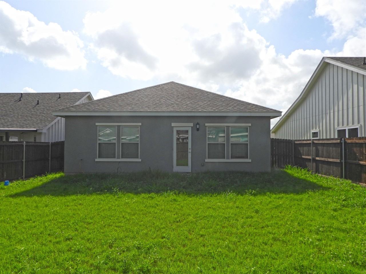 1336 E Candor Dr - Photo 2 of 17