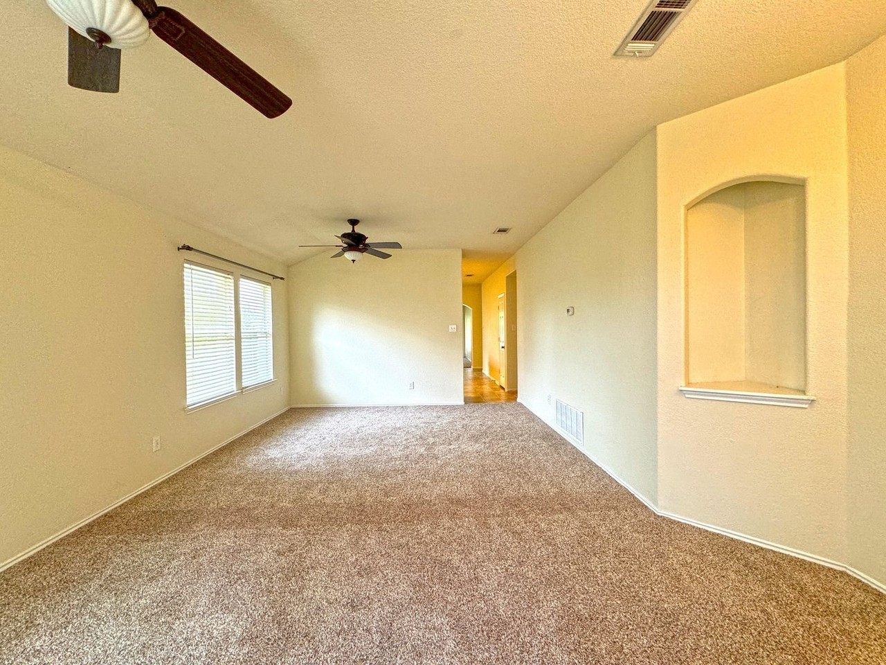 6404 Tierra Dr - Photo 3 of 12