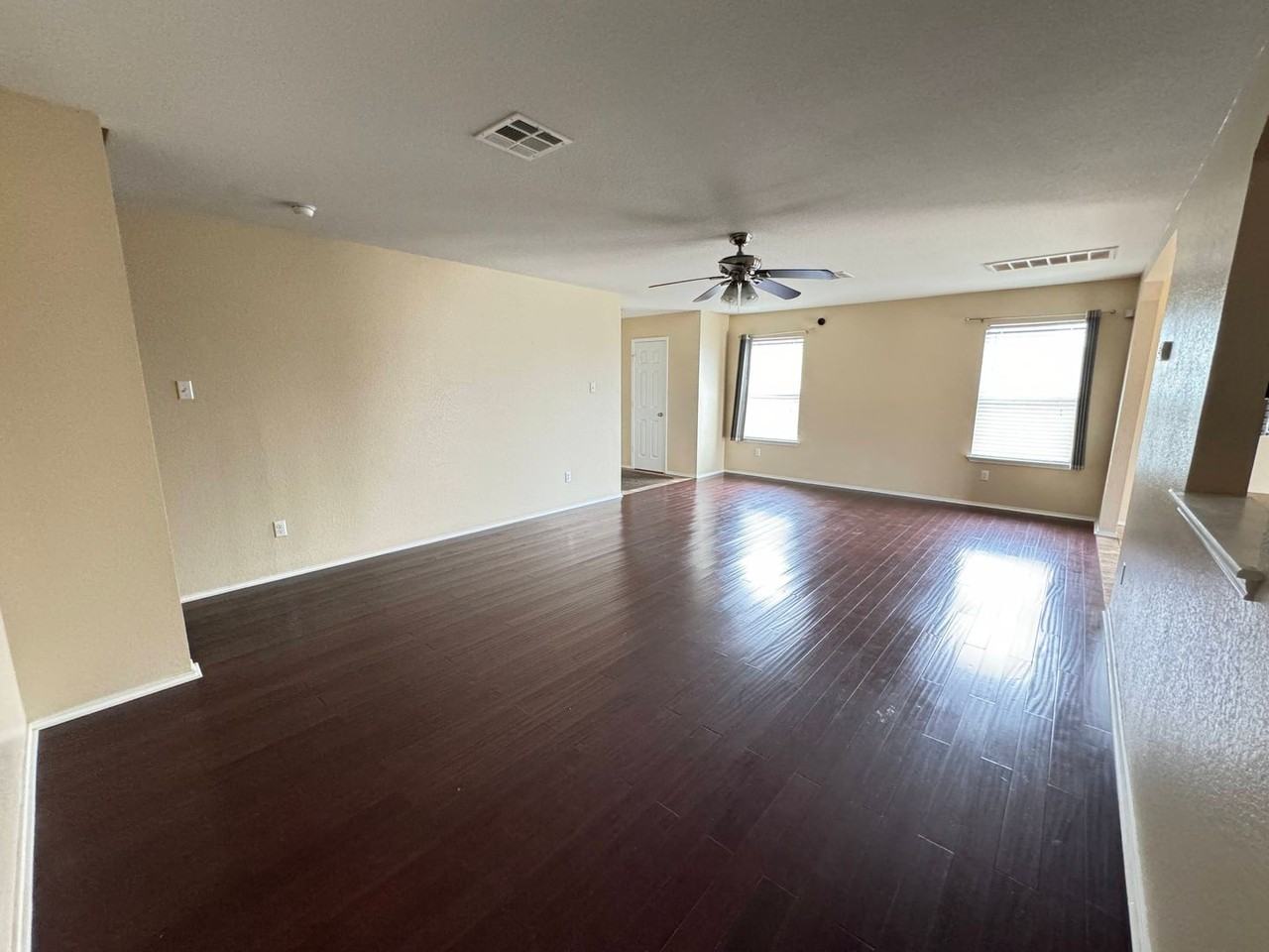 813 Draco St - Photo 4 of 26