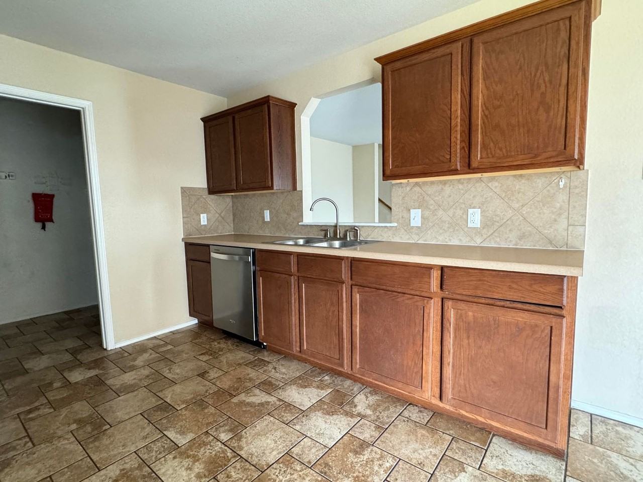 813 Draco St - Photo 7 of 26