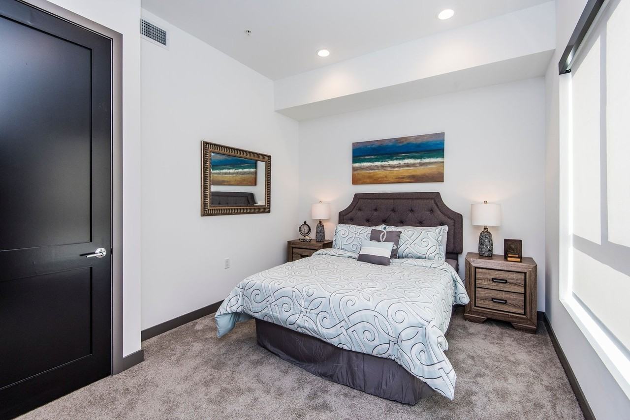 Come home to these New Modern Townhouse! - Photo 6 of 14