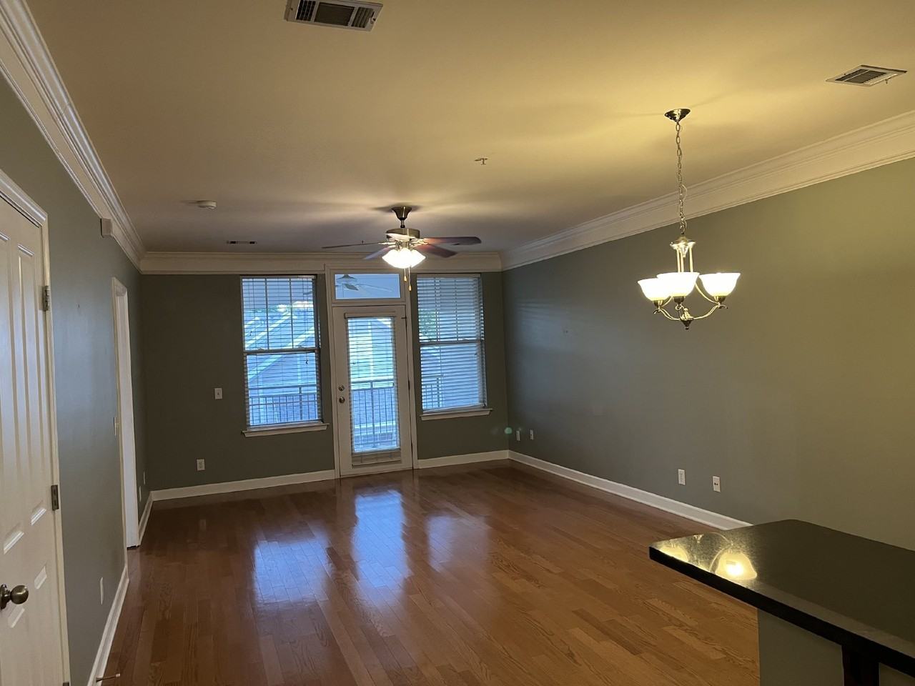2310 Elliott Ave #419 - Photo 3 of 27