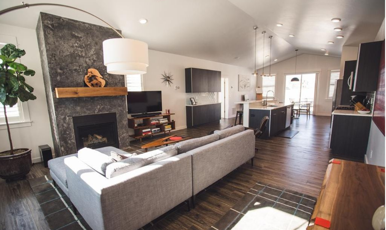 435 Rowland Rd - Photo 4 of 14