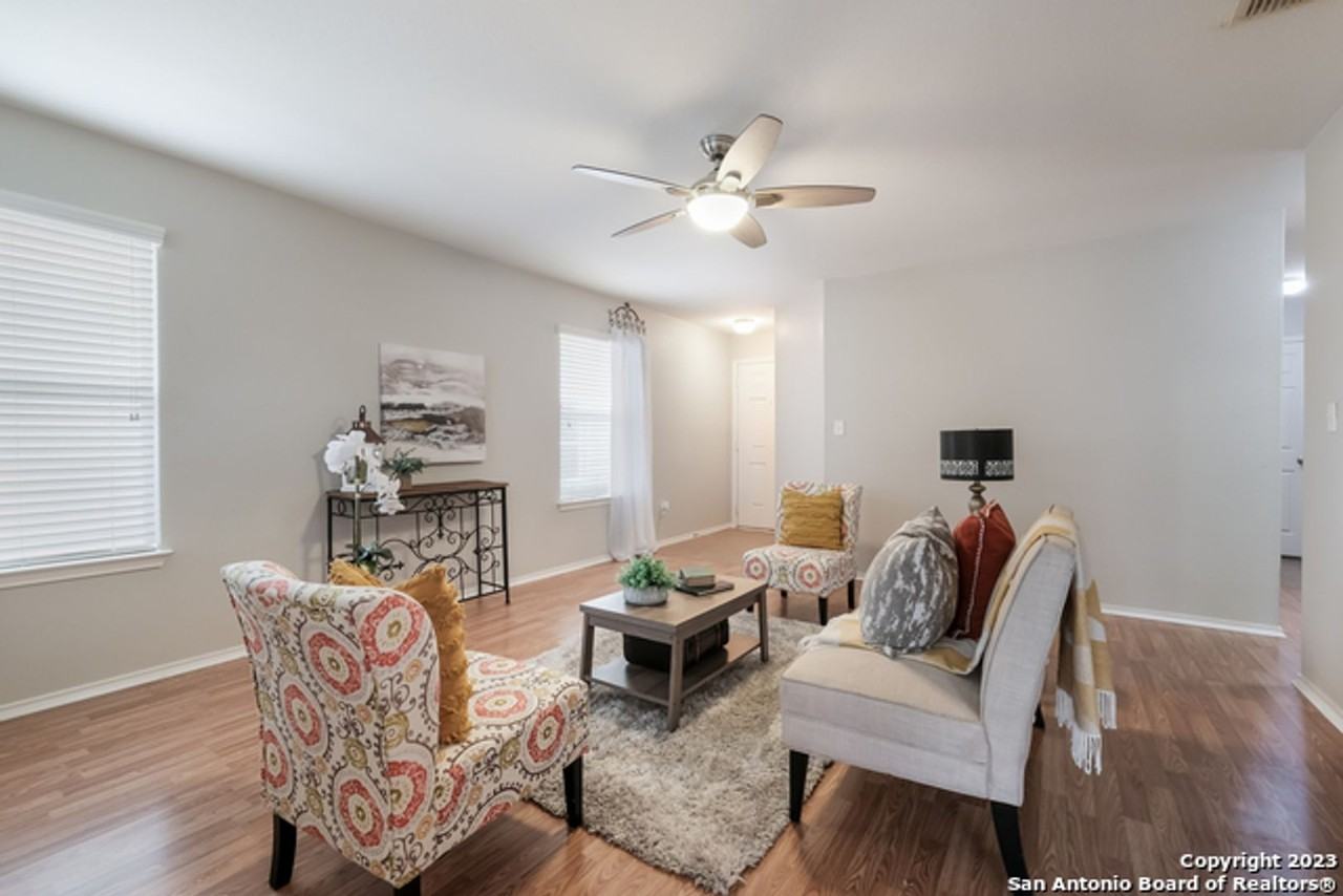 25019 Cambridge Wl - Photo 5 of 20