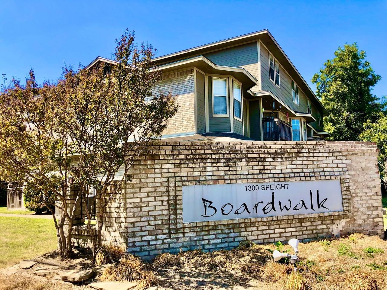 1327 Speight Ave - Photo 2 of 23