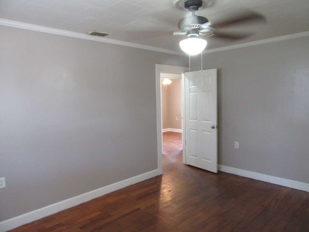 1708 Louise Ave - Photo 3 of 18