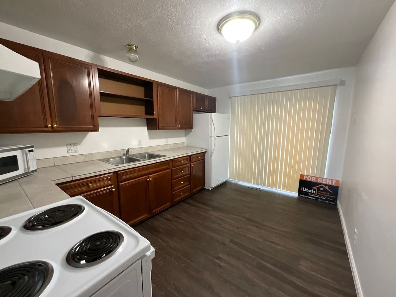 1124 Vitt Dr - Photo 6 of 21