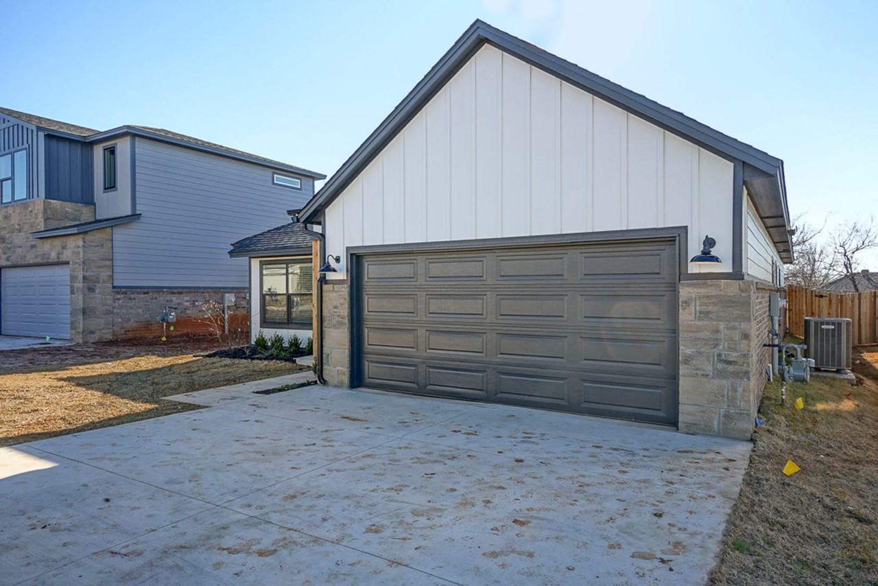 512 Nw 175th St - Photo 2 of 33