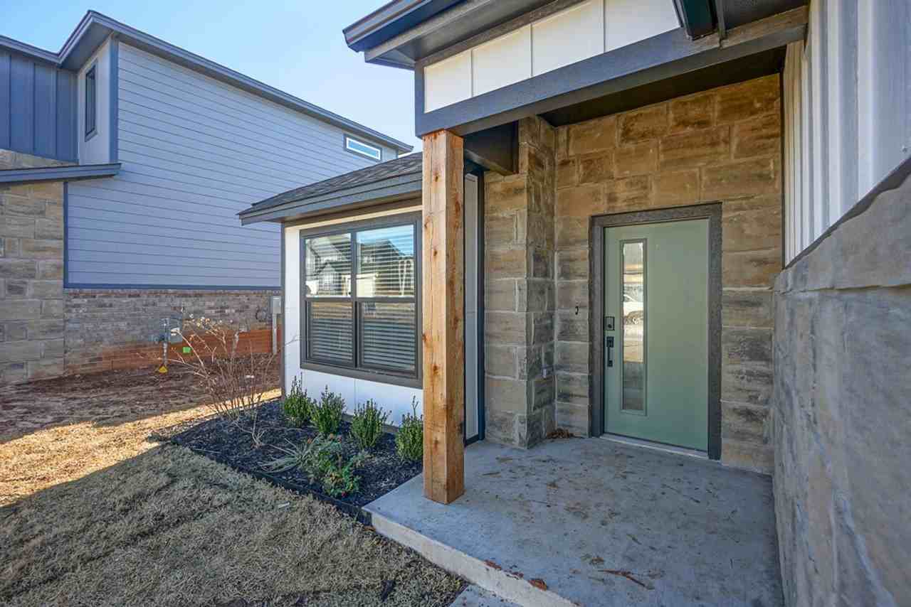 512 Nw 175th St - Photo 4 of 33