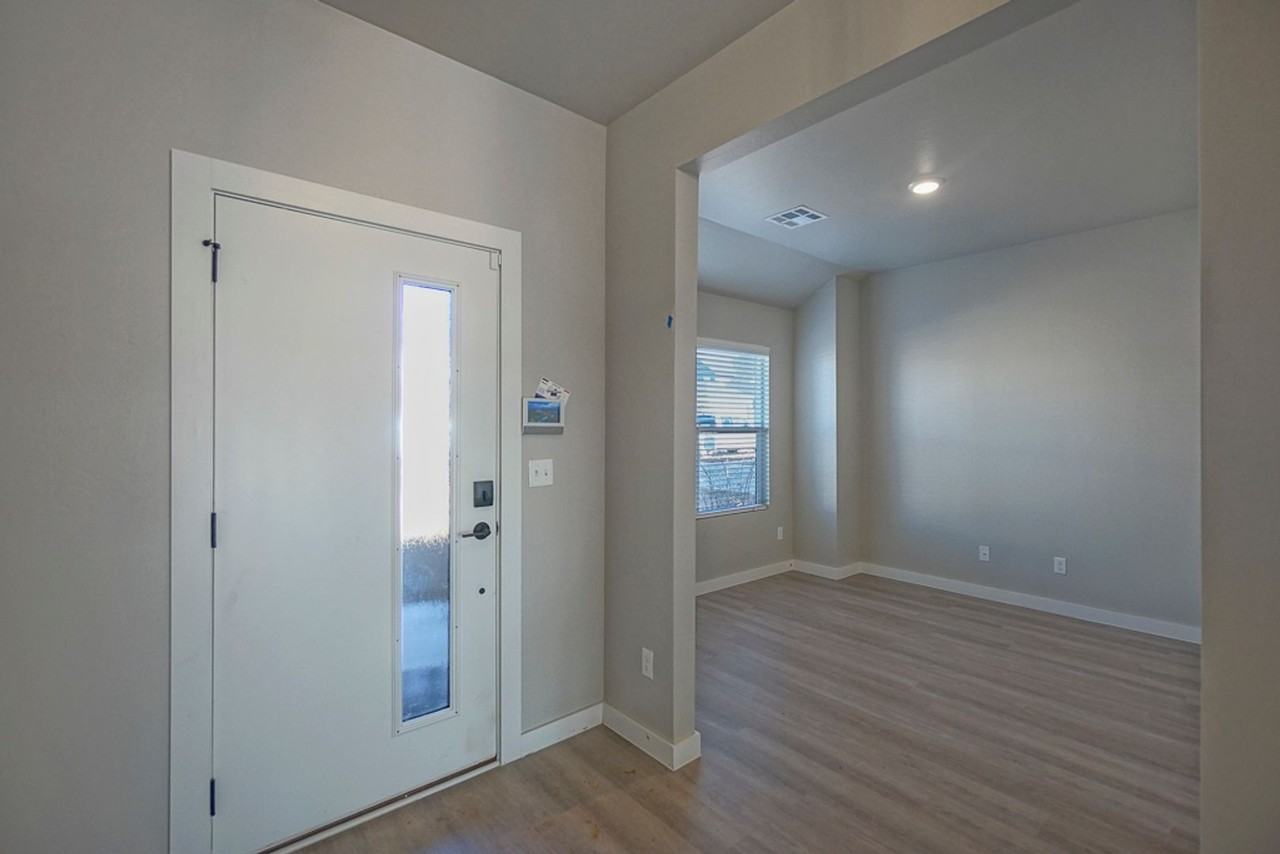 512 Nw 175th St - Photo 7 of 33