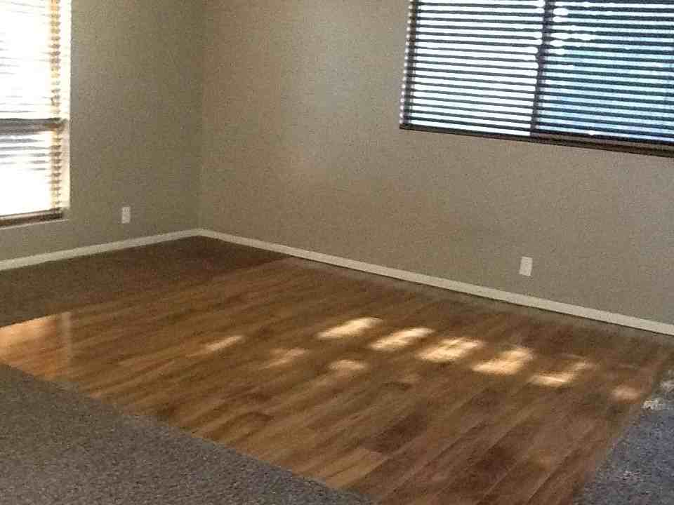 2075 Oak Grove Dr - Photo 4 of 15