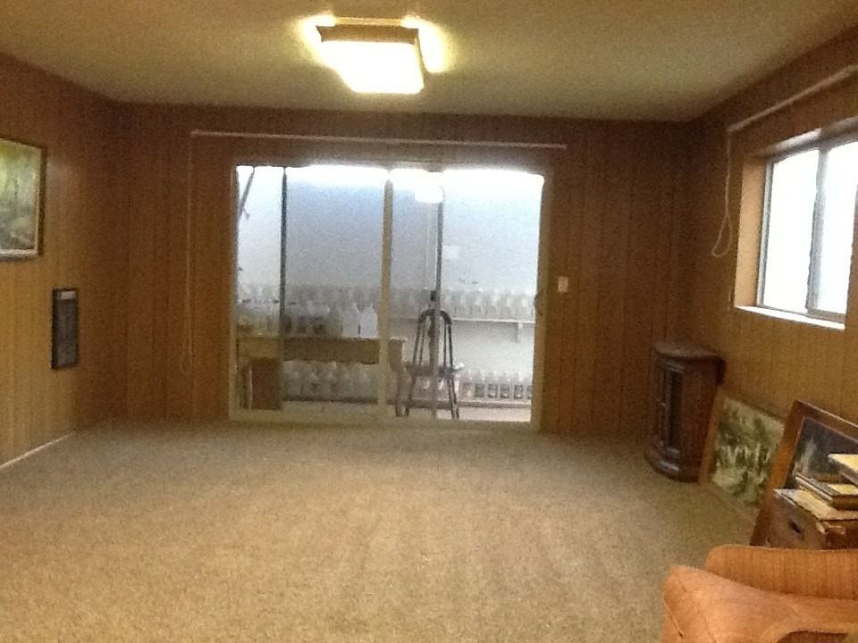 2075 Oak Grove Dr - Photo 3 of 15