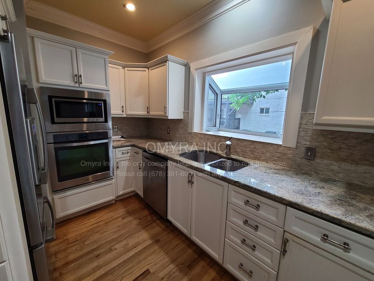 106 Glenlake Commons Dr - Photo 3 of 21