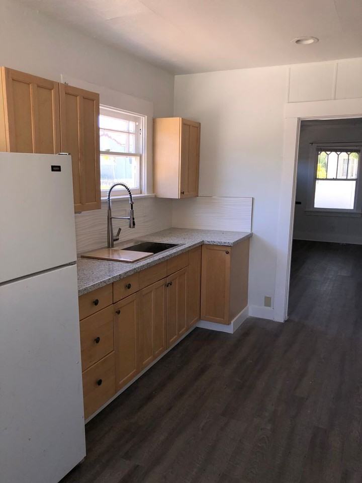 1835 Estudillo St - Photo 4 of 17