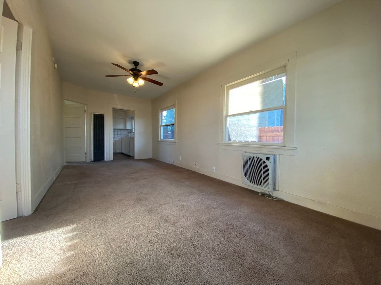 107 Lucard St - Photo 2 of 8