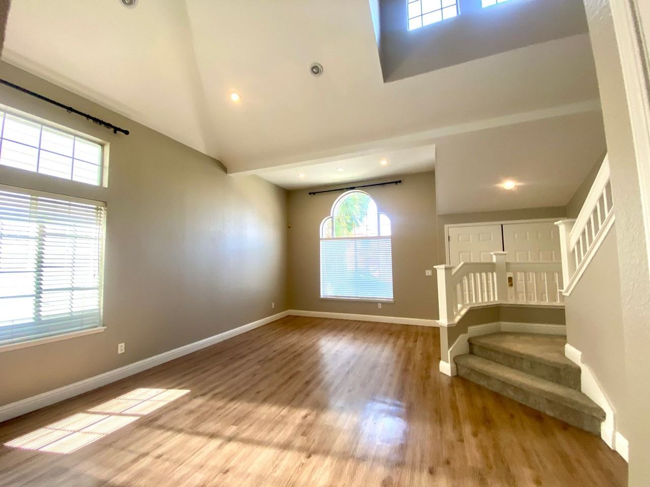 3328 Hartwell Ct - Photo 3 of 22