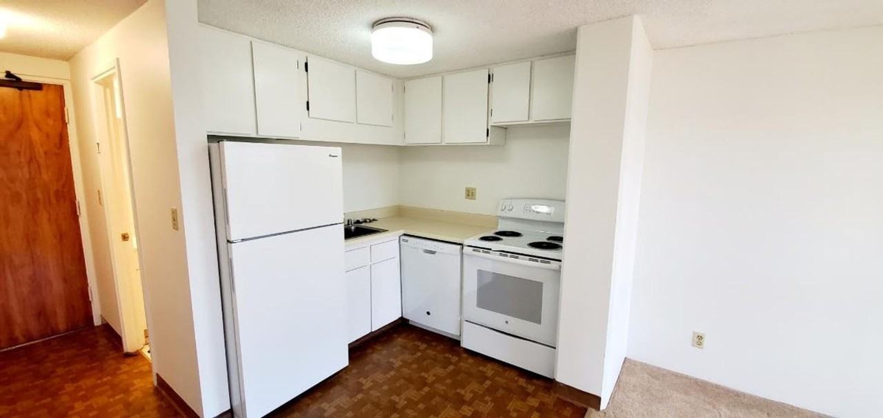 2724 Kahoaloha Ln #1502 - Photo 2 of 9