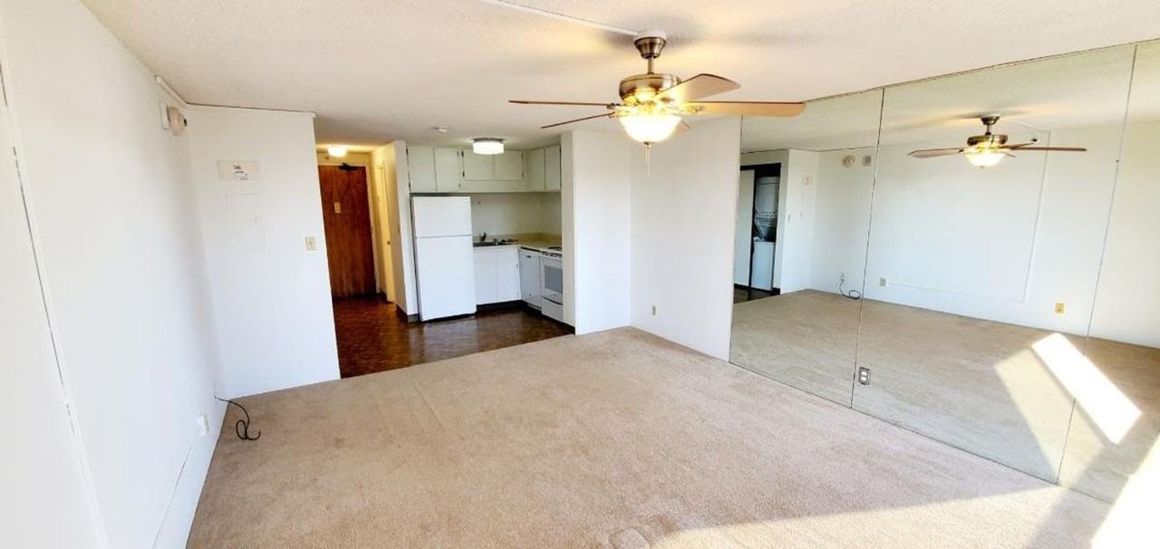 2724 Kahoaloha Ln #1502 - Photo 3 of 9