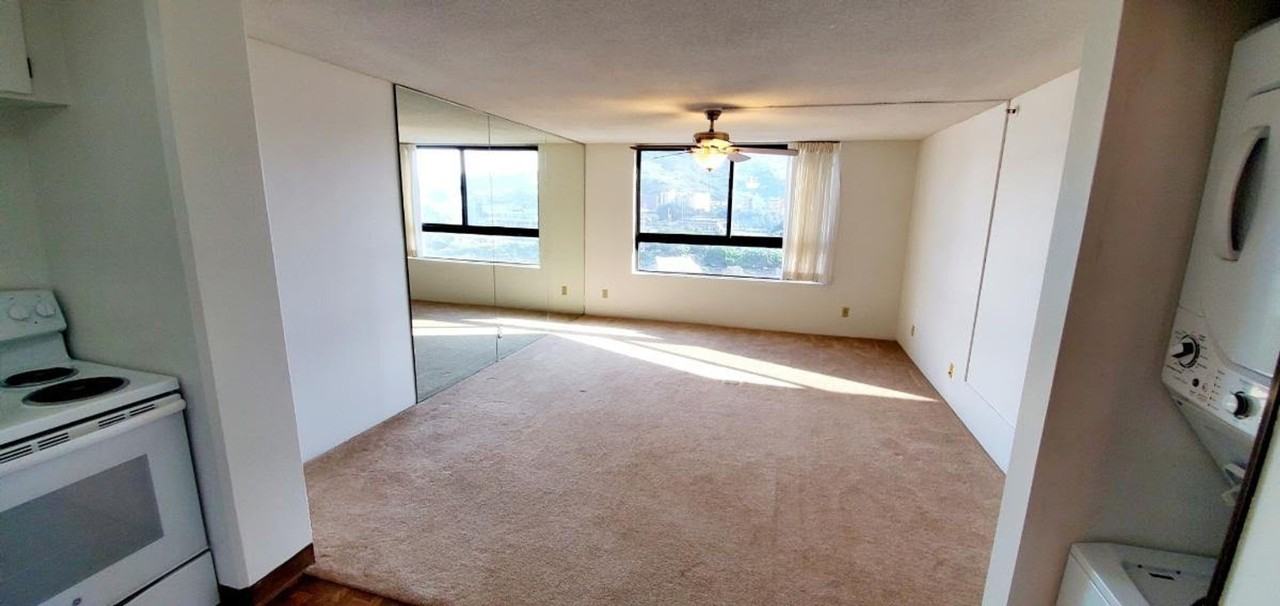 2724 Kahoaloha Ln #1502 - Photo 4 of 9