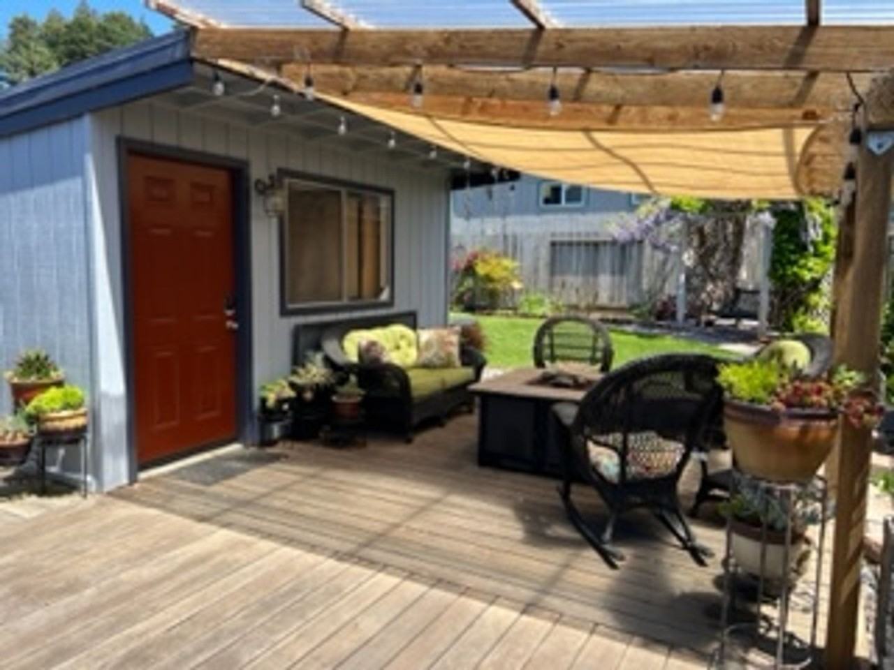 1372 B St - Photo 2 of 50