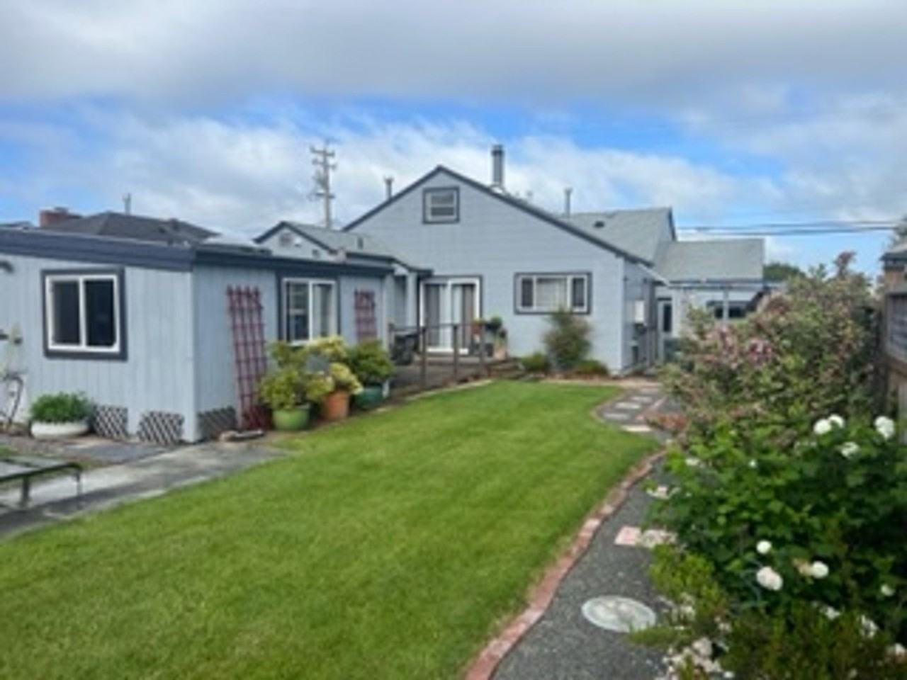 1372 B St - Photo 3 of 50