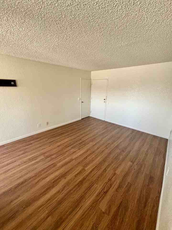 3140 Midway Dr - Photo 6 of 15