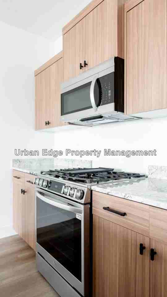 5014 E Hagadorn Ln - Photo 3 of 13