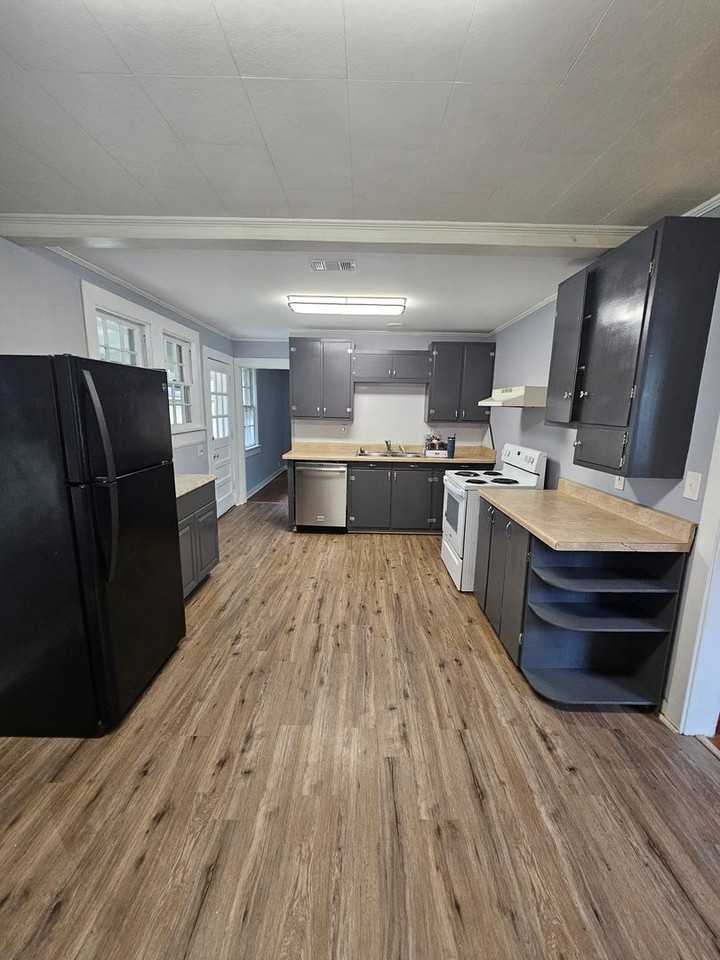 919 Toler St - Photo 3 of 24