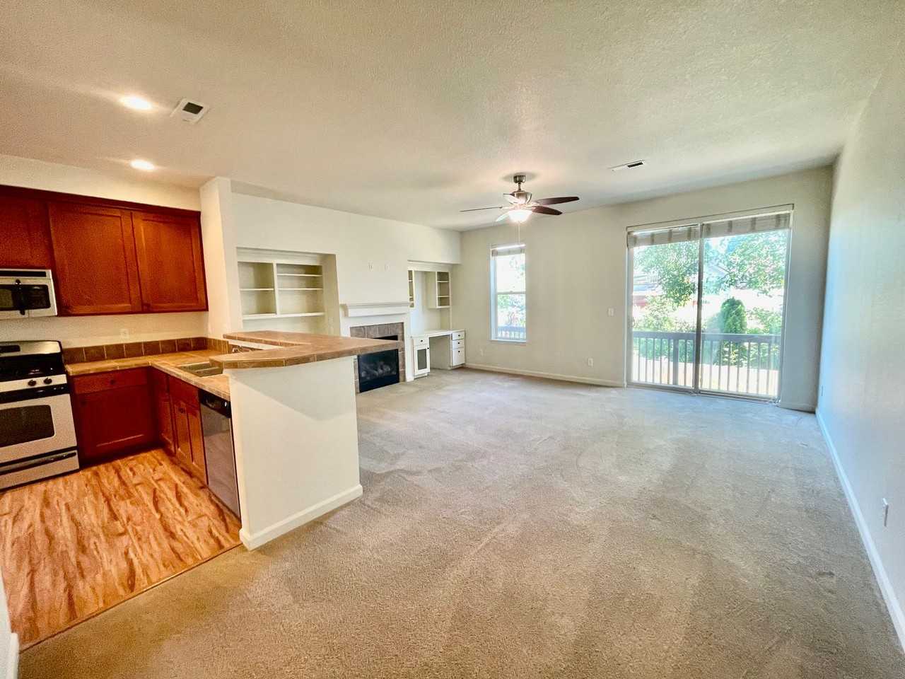 12947 Nw Clement Ln - Photo 3 of 39