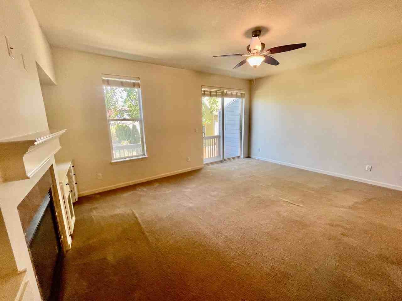 12947 Nw Clement Ln - Photo 6 of 39