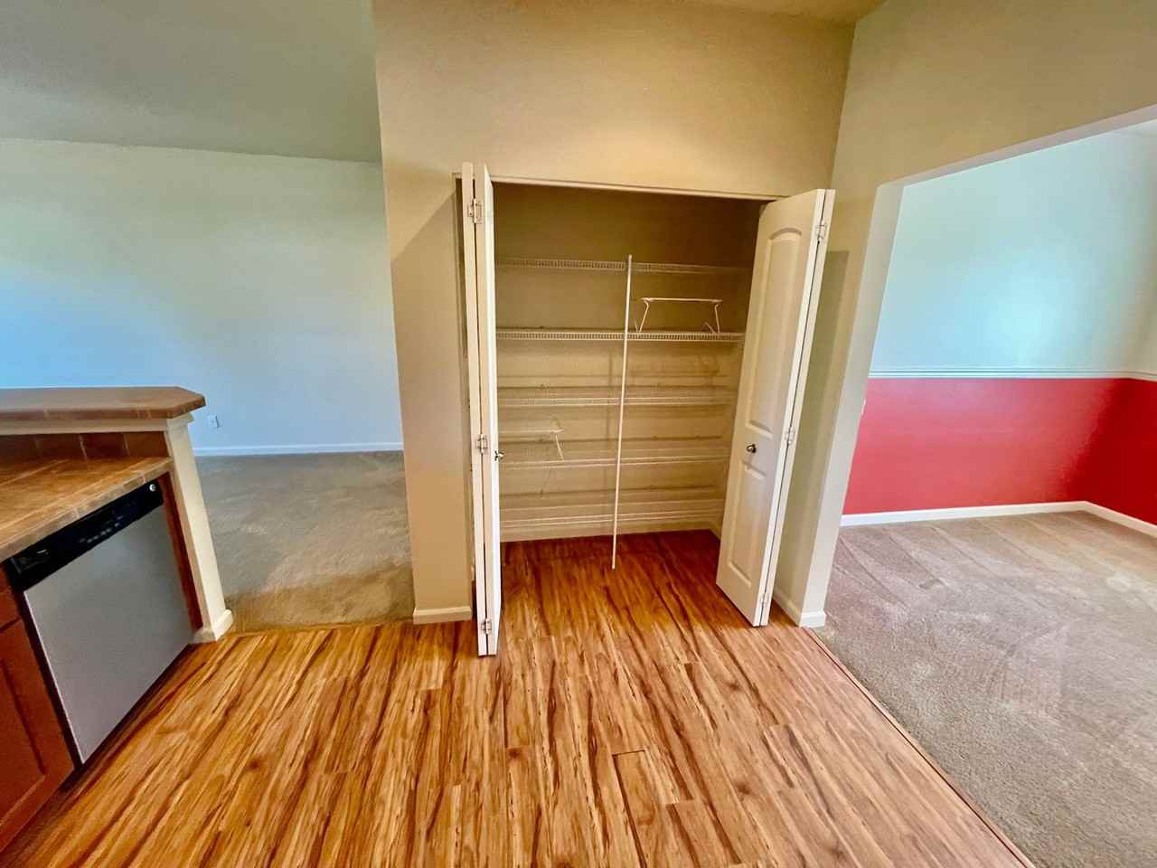 12947 Nw Clement Ln - Photo 7 of 39