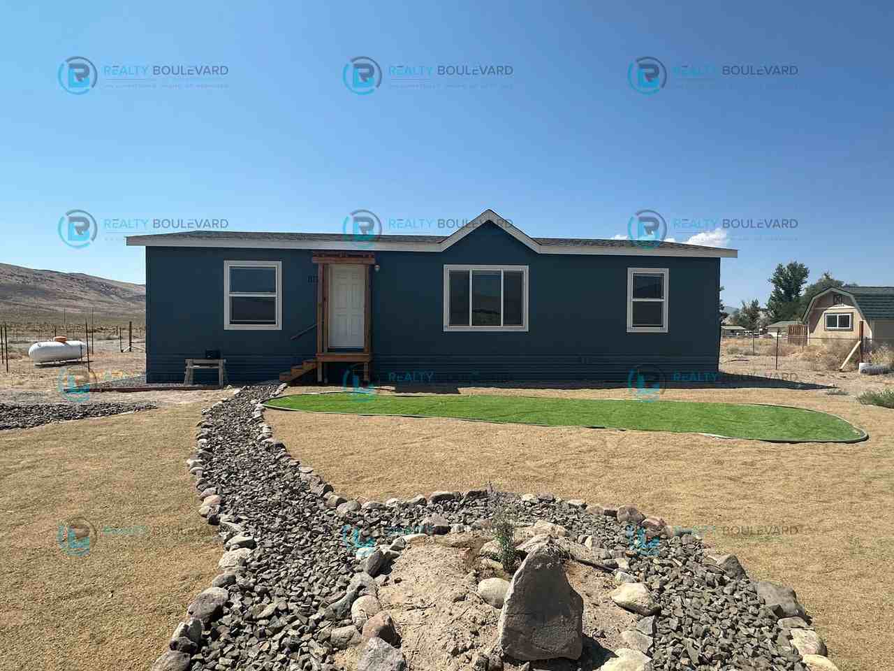 8125 Scenic Ave - Photo 3 of 44