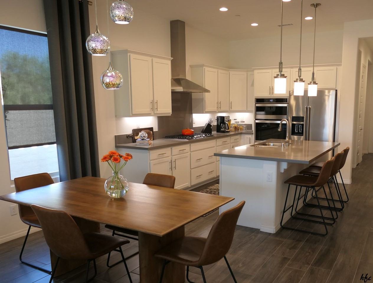 11 Vintage - Photo 4 of 22