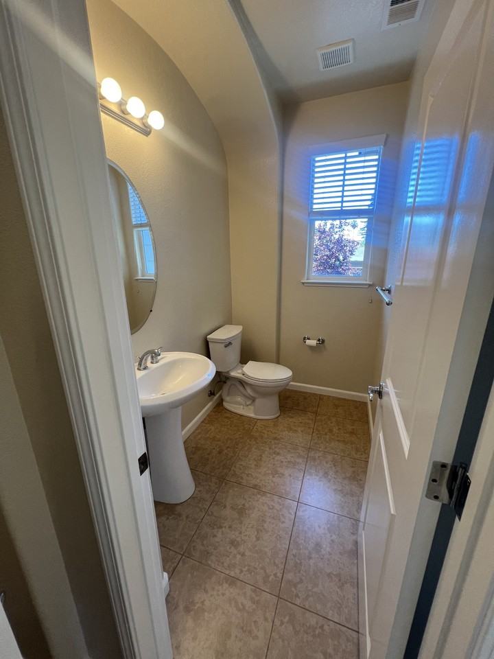 21 Vintage Port Ln #NA - Photo 3 of 13