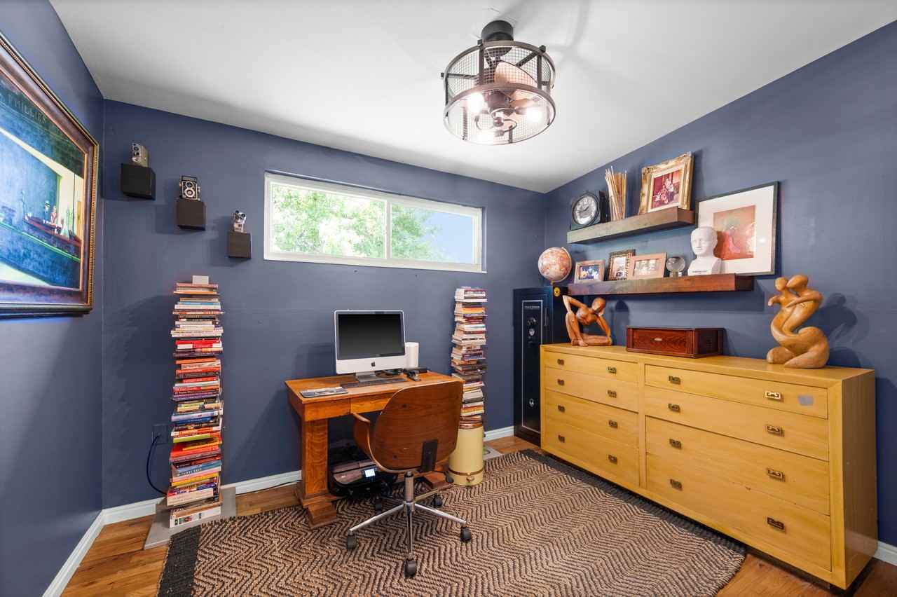 1542 E Fieldcrest Ln #NA - Photo 7 of 19