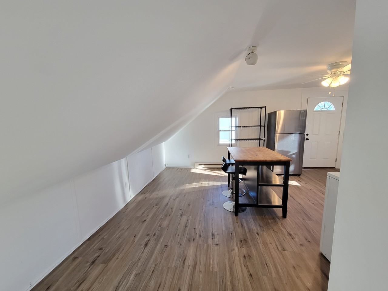 305 3rd Ave Sw #B - Photo 5 of 22