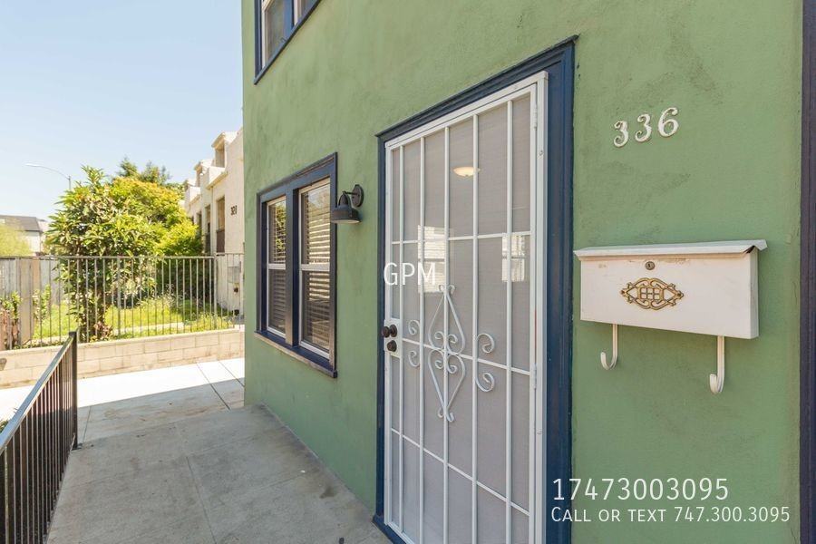 340 S Benton Way - Photo 2 of 12